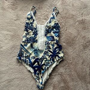 Blue/ white bathing suit 🩱